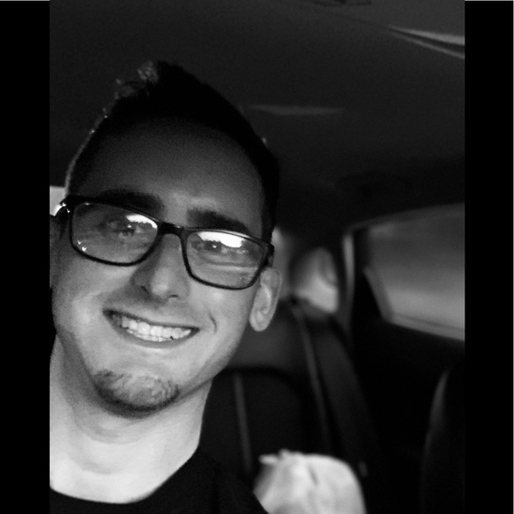 Meet your Posher, Kenneth - Picture 2 of 2